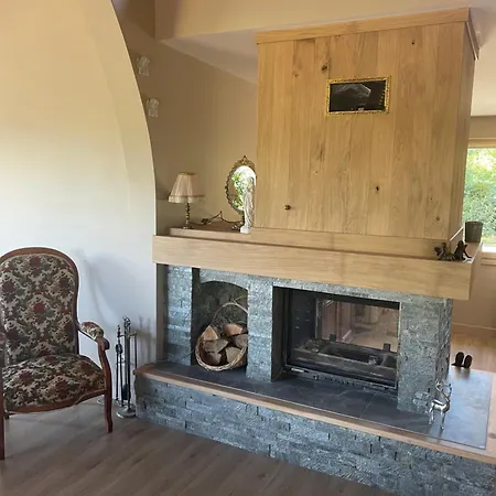 Villa Vue Panoramique, 6 Chambres, Climatisation, Piscine Chauffee * Espalion